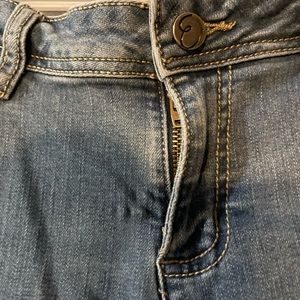 EARL JEANS-- CROPPED JEAN/SHORTS, Past knee length